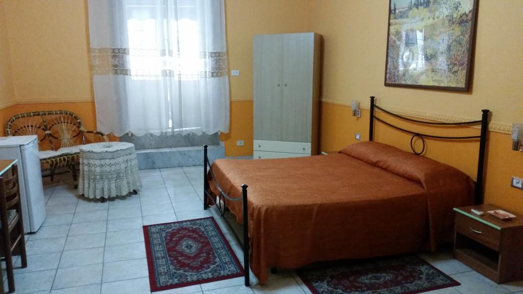 Hotel Gorizia Катания Экстерьер фото