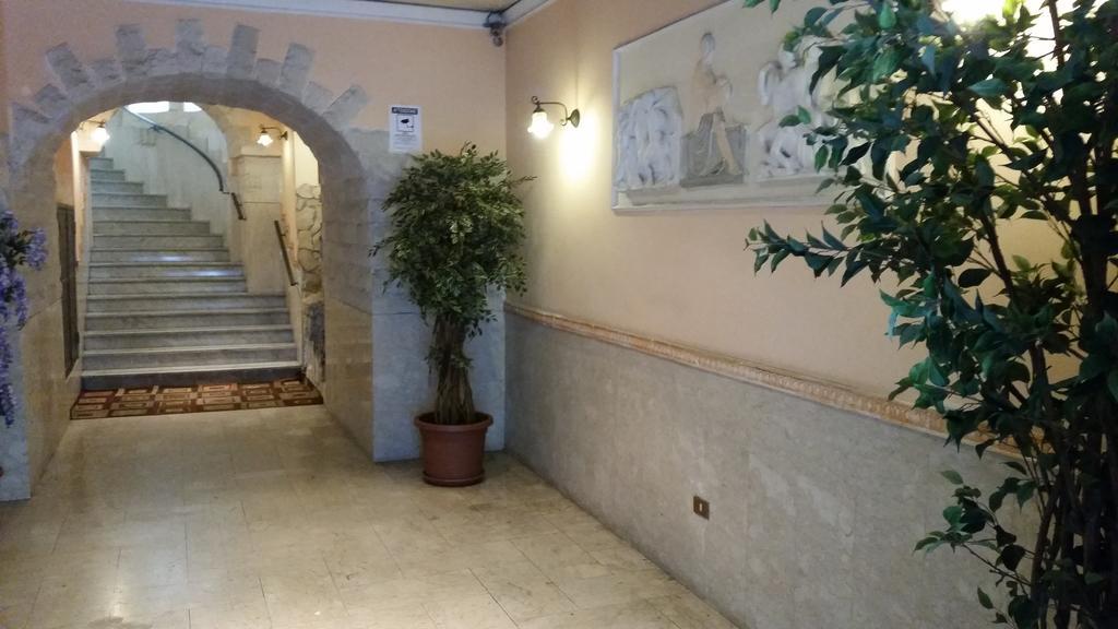 Hotel Gorizia Катания Экстерьер фото