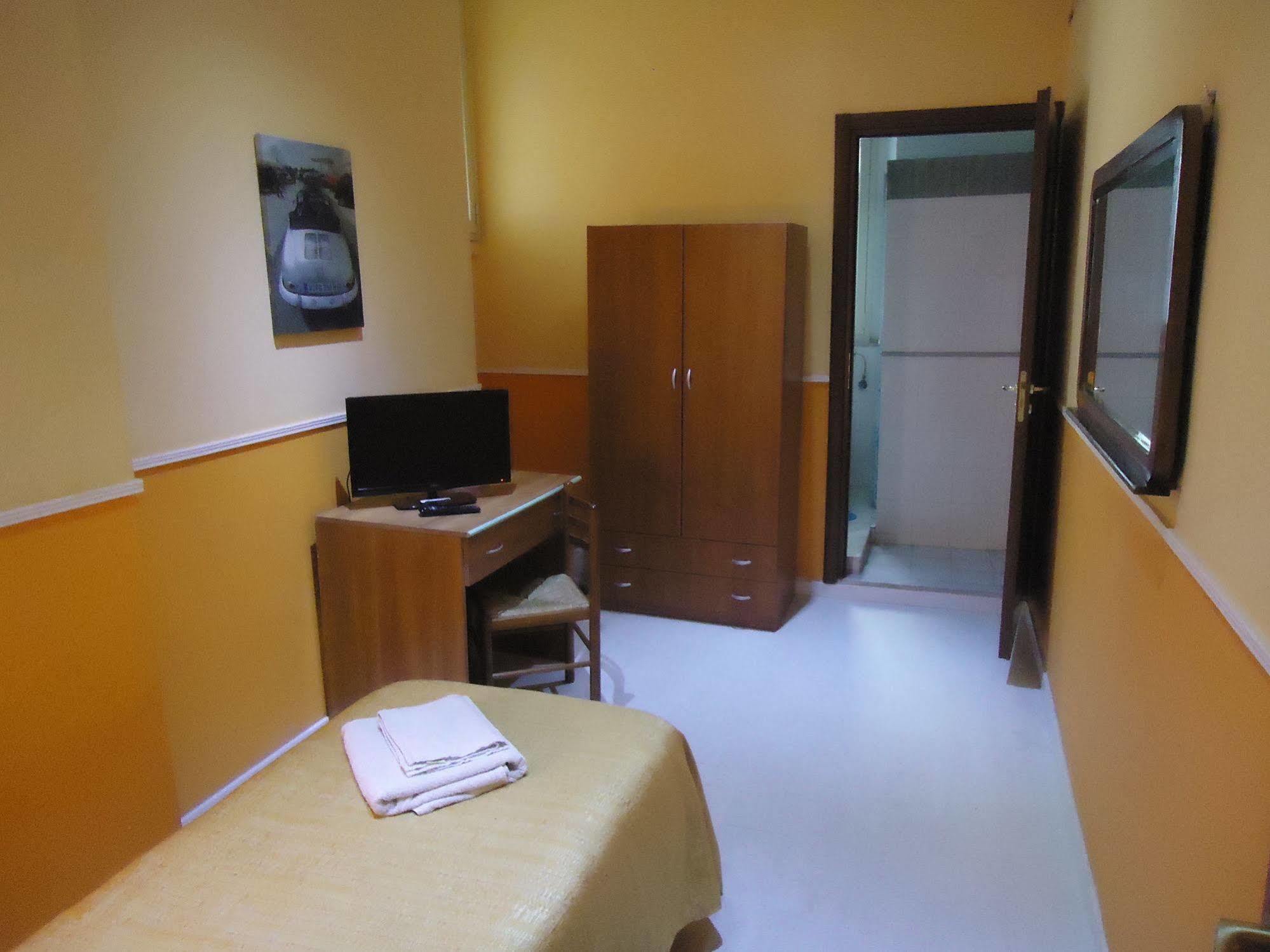 Hotel Gorizia Катания Экстерьер фото